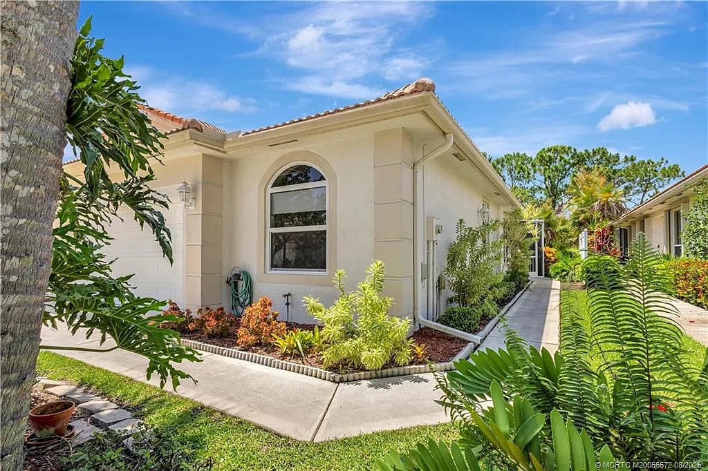 3 bed, 2.0 bath, 1541 sqft, $2,900 — Photo 3