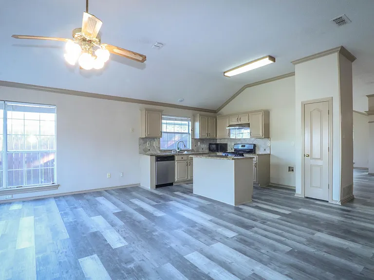 2108 Riverplace Dr — Photo 10
