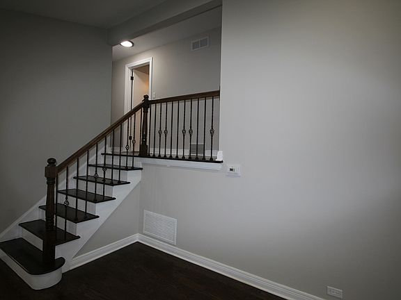 4th image of 10516 S Kilbourn Ave