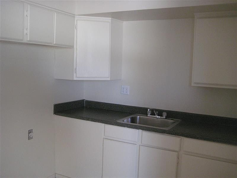 1st image of 2304 Santa Ynez Dr APT 4