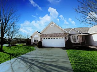 218 Park Ridge Dr, O'Fallon, MO 63366