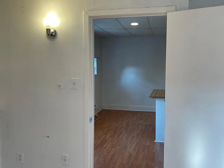 512 S 41st St #8 — Photo 70