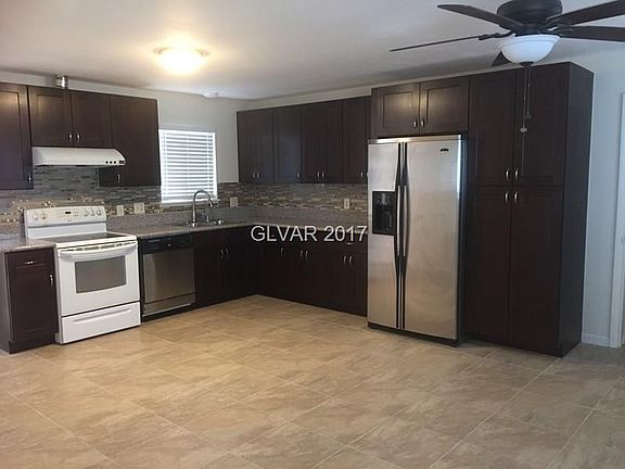 4th image of 245 S Torrey Pines Dr