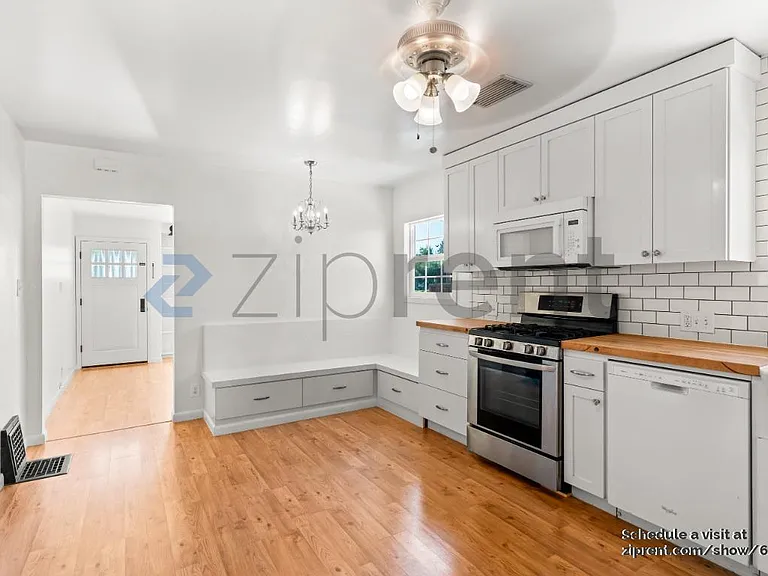 1463 Jackson St — Photo 7