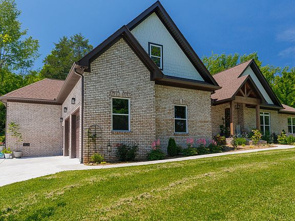 3rd image of 2022 Southport Rd