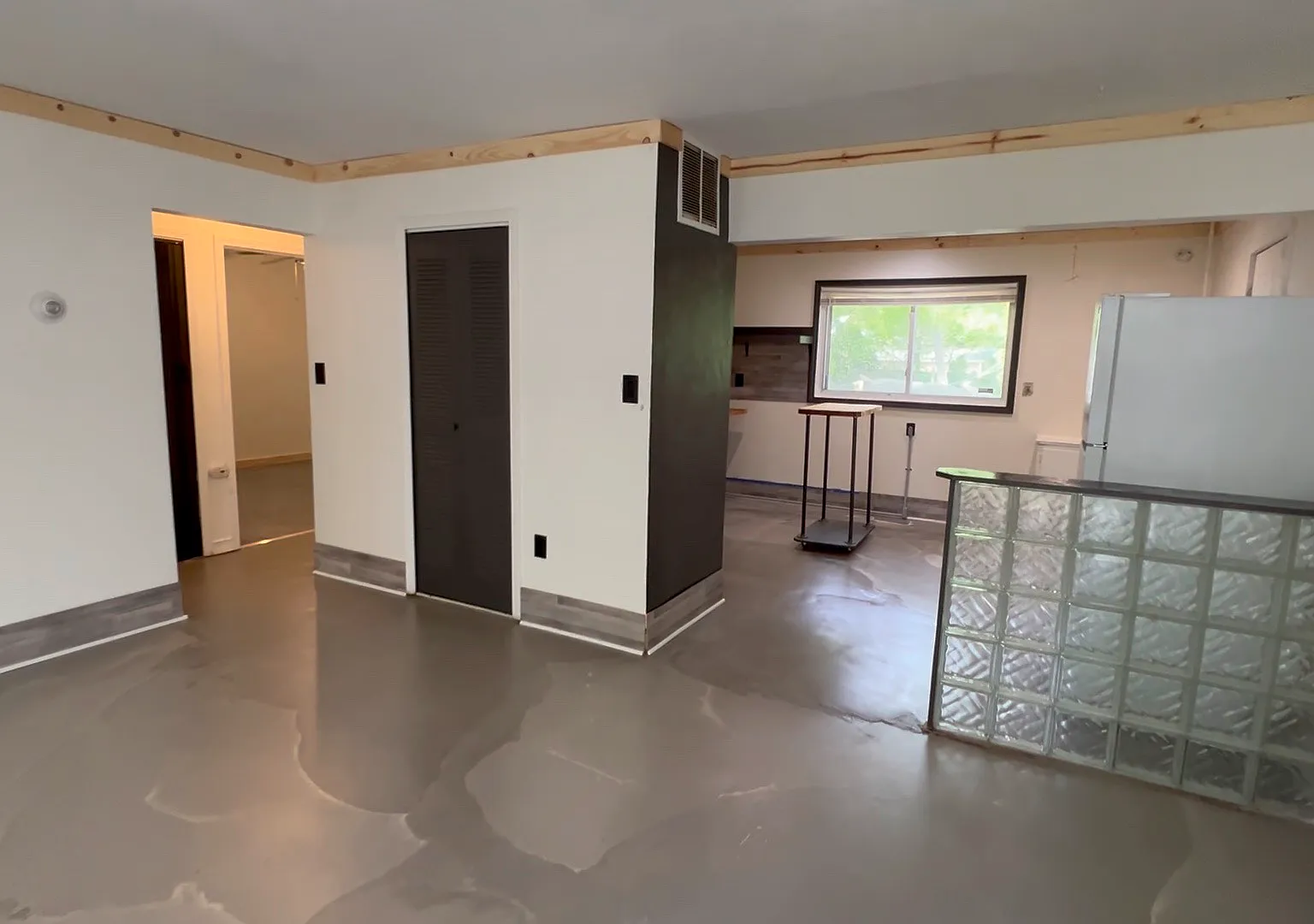 2 bed, 900 sqft, $1,340 — Photo 1