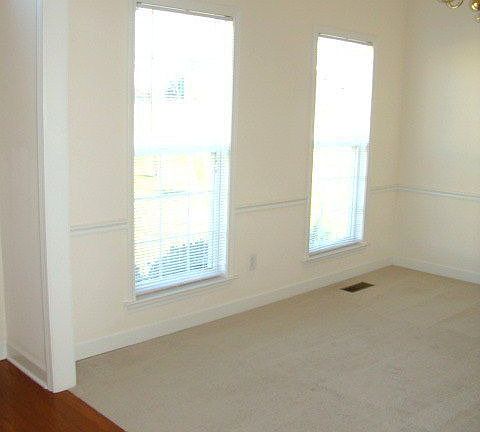 3rd image of 2821 Overton Dr