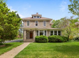 1021 N Sheridan Rd, Waukegan, IL 60085
