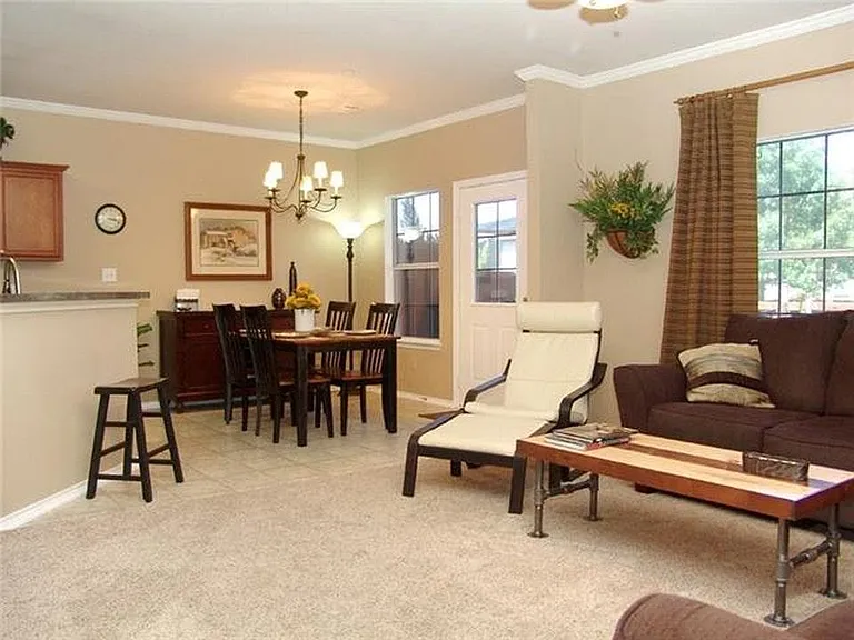 9824 Wilkins Way — Photo 4