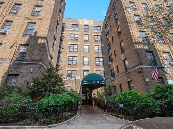35-21 81st St #1C, Queens, NY 11372