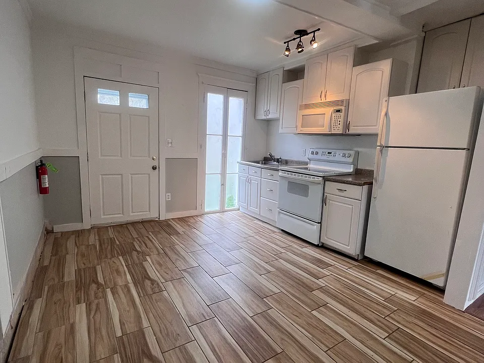 67 Old Albany Post Rd #6
