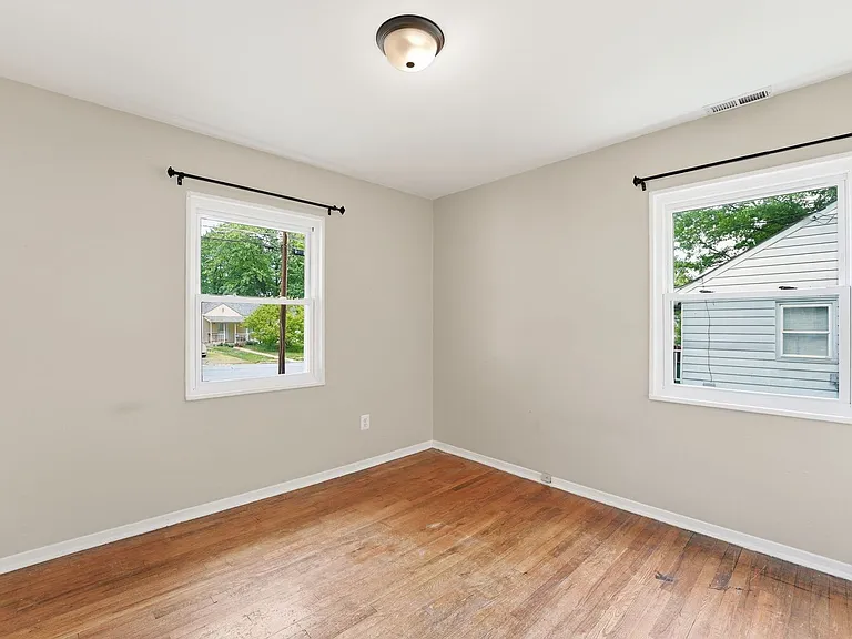 7605 Fisher Dr — Photo 17