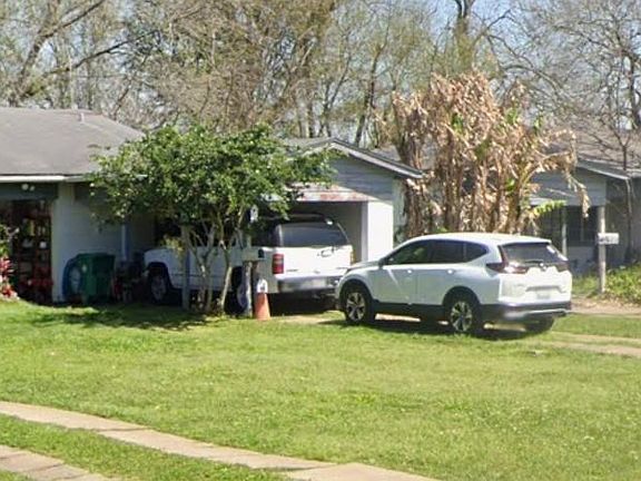 5th image of 906 Anthony Ct