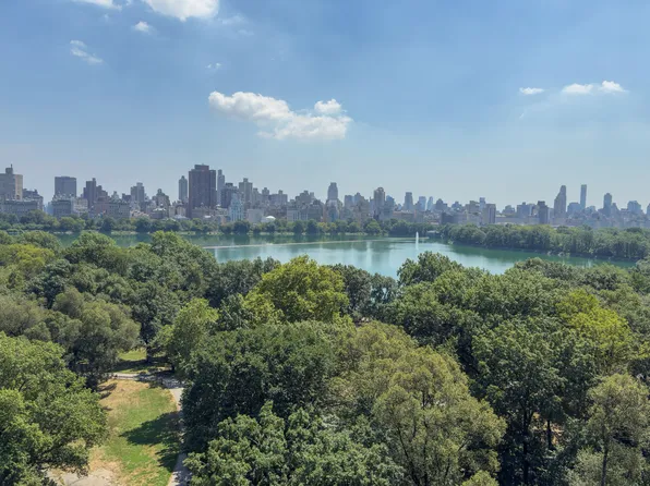 327 Central Park West image 3 of 24