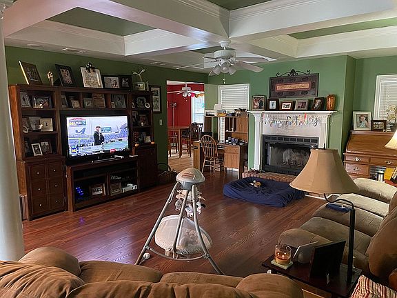 3rd image of 3452 Brandon Dr