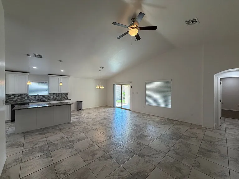 12625 E 48th Dr — Photo 3