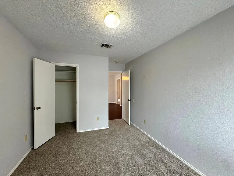 14009 Maricella Ln — Photo 21