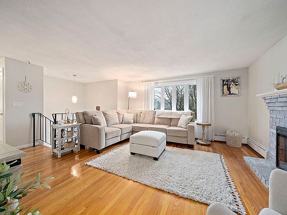 5th image of 26 Sun Valley Dr