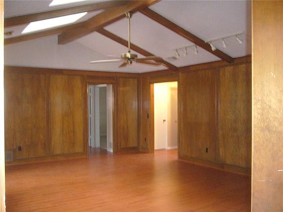 5th image of 3117 Parkhaven Dr