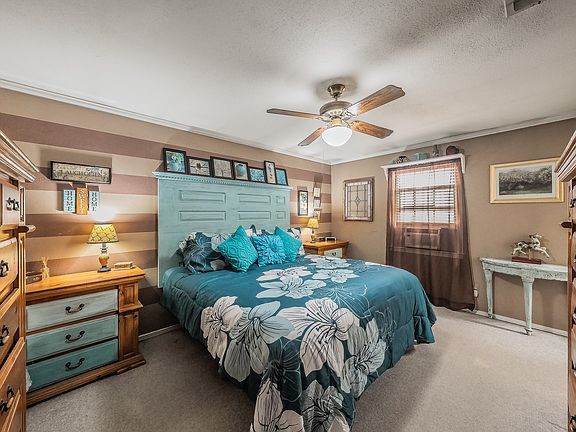 5th image of 748 Regency Dr