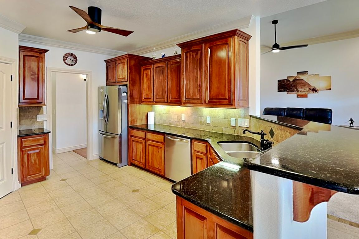 12-Kitchen 2