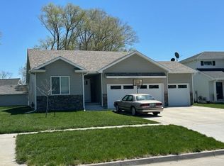109 Deer Haven St, Polk City, IA 50226