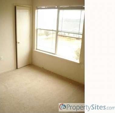 5th image of 18337 Great Valley Dr