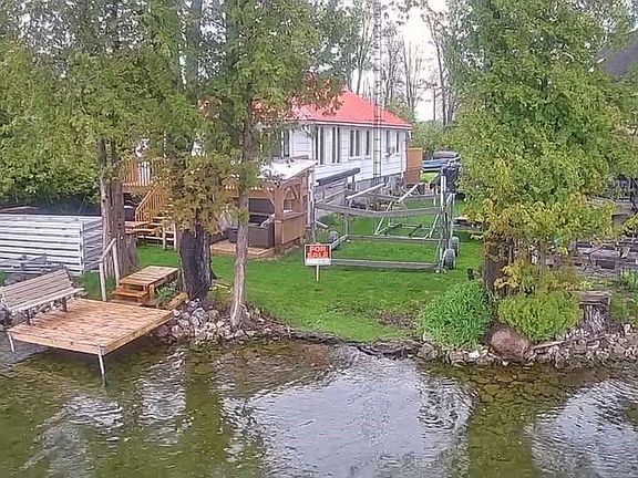 4th image of 4250 Plum Point Rd