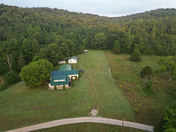 24th image of 597 Lost Hollow Rd