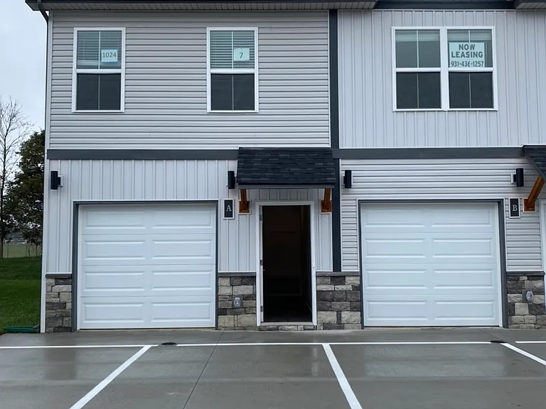 1024 Glenkirk Dr — Photo 1