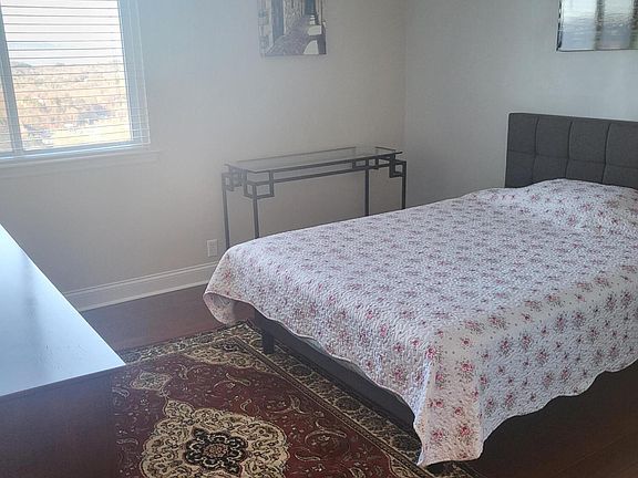 4th image of 1131 Stringers Ridge Rd APT 11A