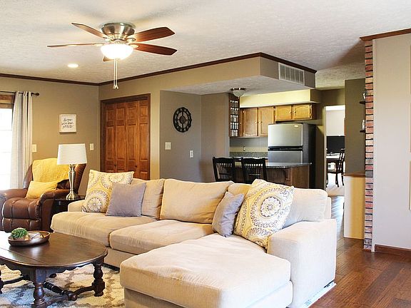5th image of 6284 N Stanton Dr