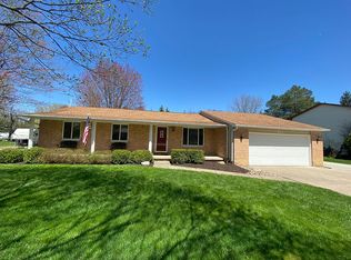 1135 Springview Dr, Flushing, MI 48433