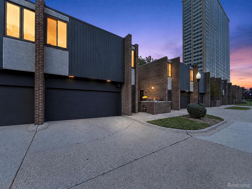 1st image of 1243 Navarre Pl