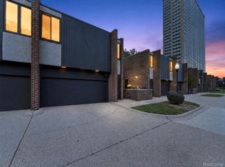 1243 Navarre Pl, Detroit, MI 48207