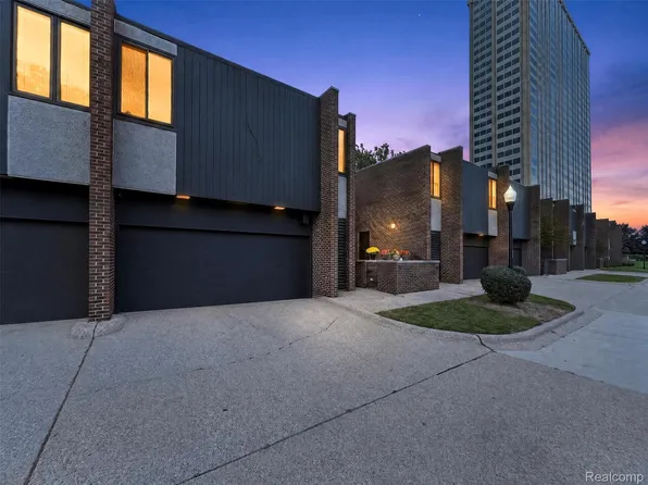 1243 Navarre Pl, Detroit, MI 48207