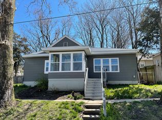 708 S Madison St, Bloomington, IL 61701