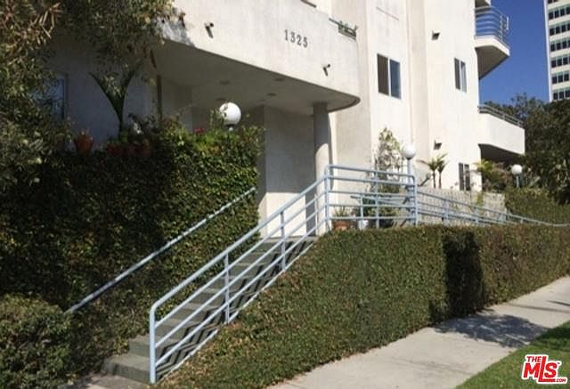 1st image of 1325 Arizona Ave