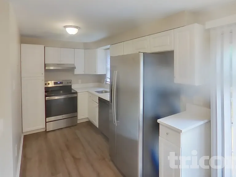 13 Craftsman Ct — Photo 5
