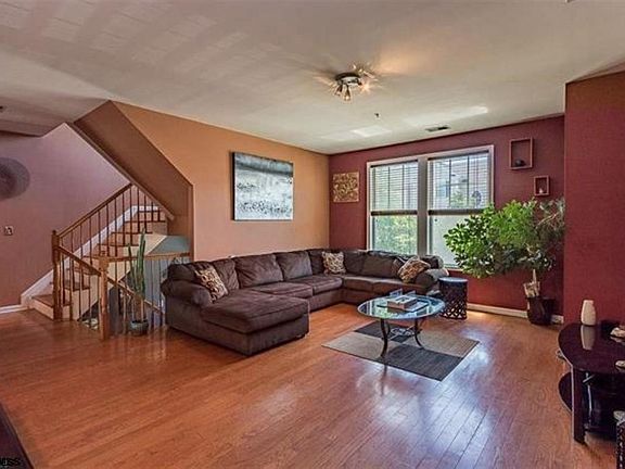 2nd image of 101 Dunlin Ln #110