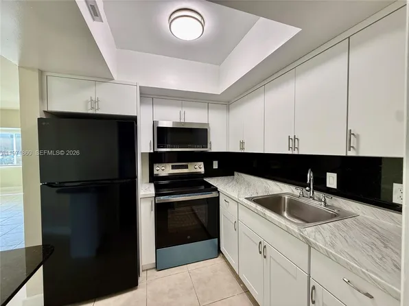 2100 NE 51st Ct, Fort Lauderdale, FL