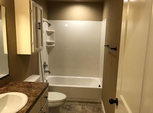 909 Walnut St, Claremore, OK 74017