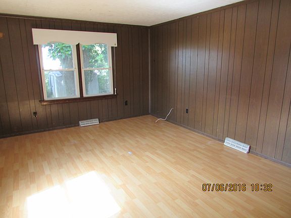 Rear Bedroom