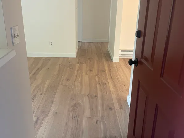 650 SW Meadow Dr APT 107, Beaverton, OR 97006