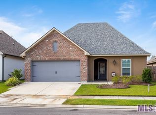 319 Lake Pride Dr, Baton Rouge, LA 70820