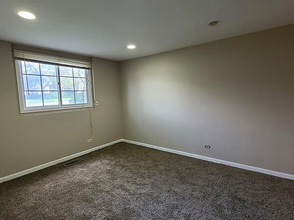 3rd image of 2031 Belmont Ct