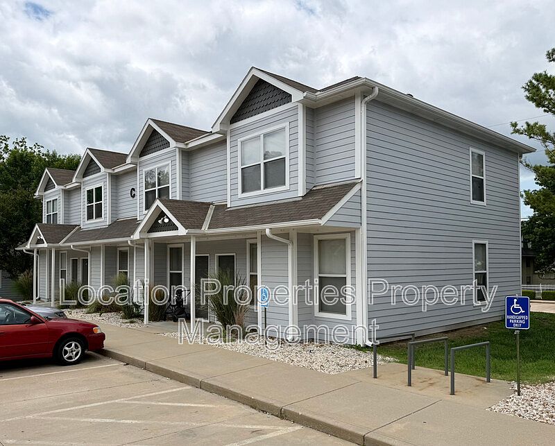 2nd image of 2201 Westdale Rd #C11