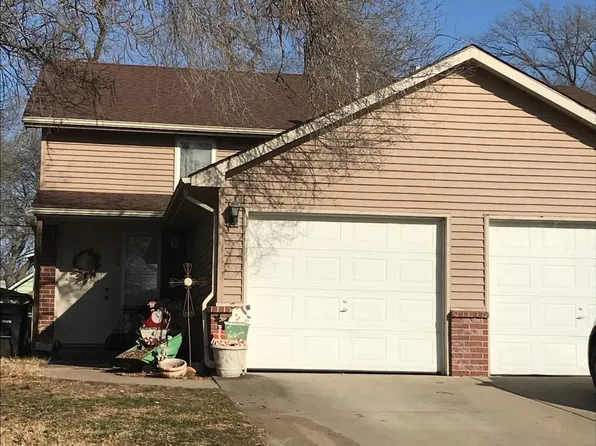220 Wiley St, Augusta, KS 67010