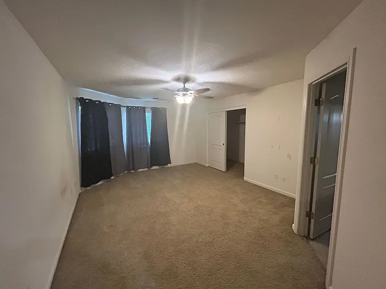 2416 Glacier Way — Photo 7