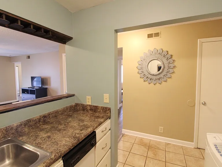1390H Hunters Rd — Photo 4